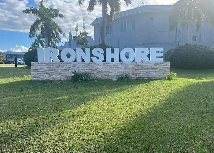 Apartment Ironshore Seaview